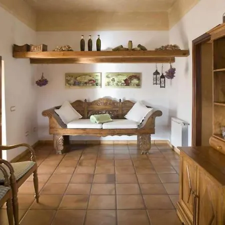 Villa El Pinar Sleeps 4 Pool Wifi T691424